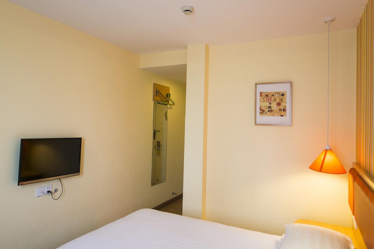 Home Inn Chengdu Kuanzhai Alley New City Square Dış mekan fotoğraf